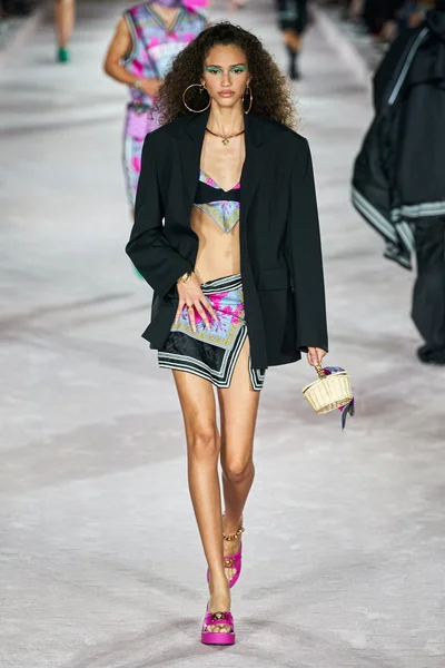 Look 29